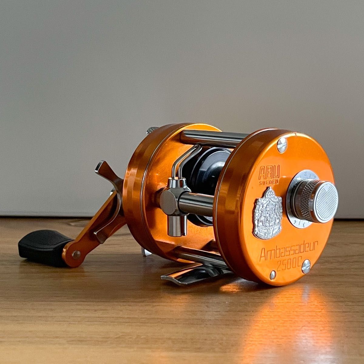 Abu Garcia アブガルシア 2500c サンセットオレンジ アンバサダー