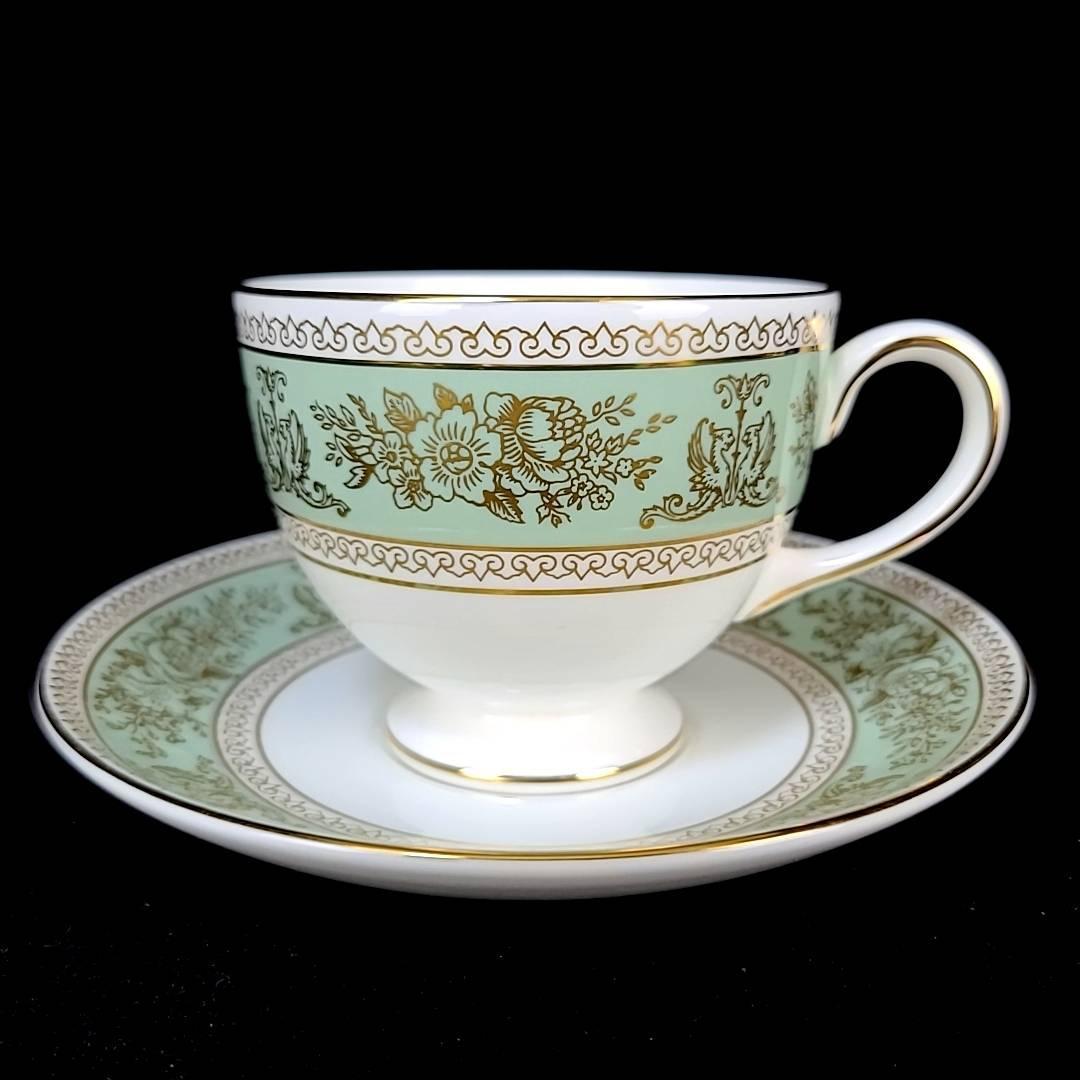 良品 ウェッジウッド WEDGWOOD コロンビアセージグリーン 金彩 カップ
