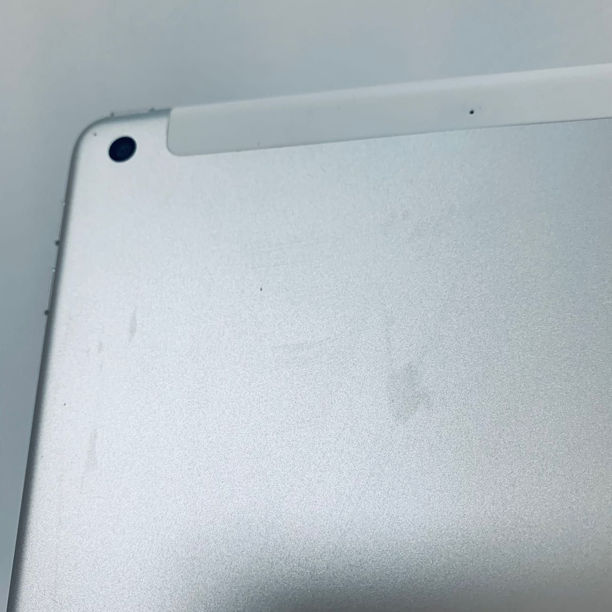 液晶筋有 ジャンク】iPad 第5世代 Wi-Fi ＋ セルラー 32GB シルバー