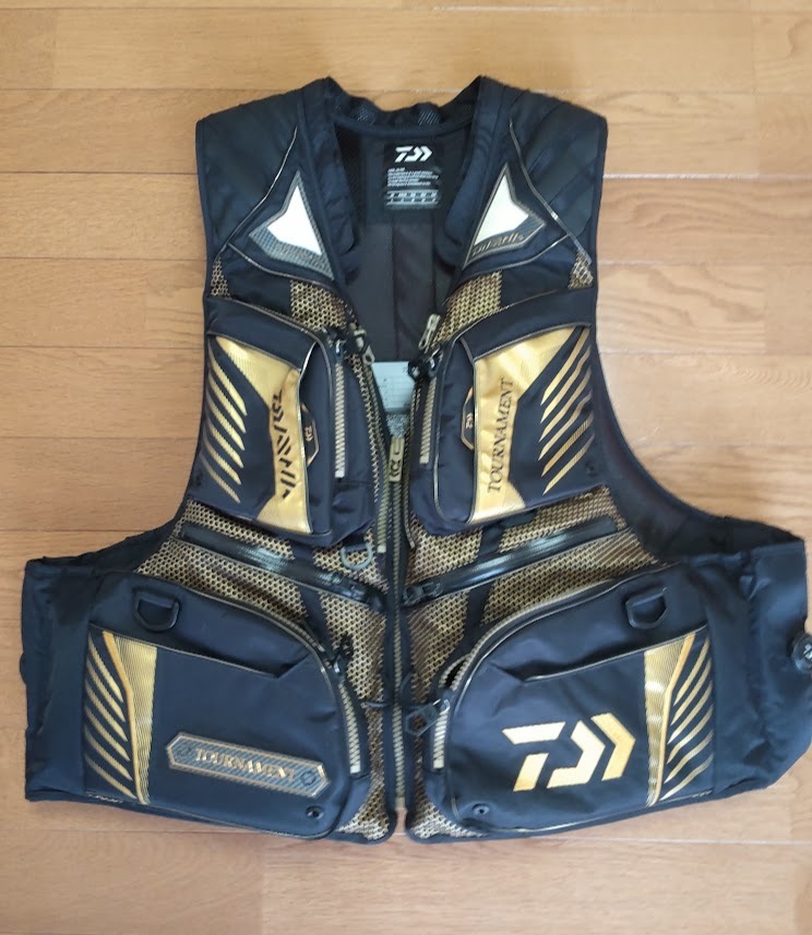 ダイワ トーナメント ライフジャケット フローティングベスト （L