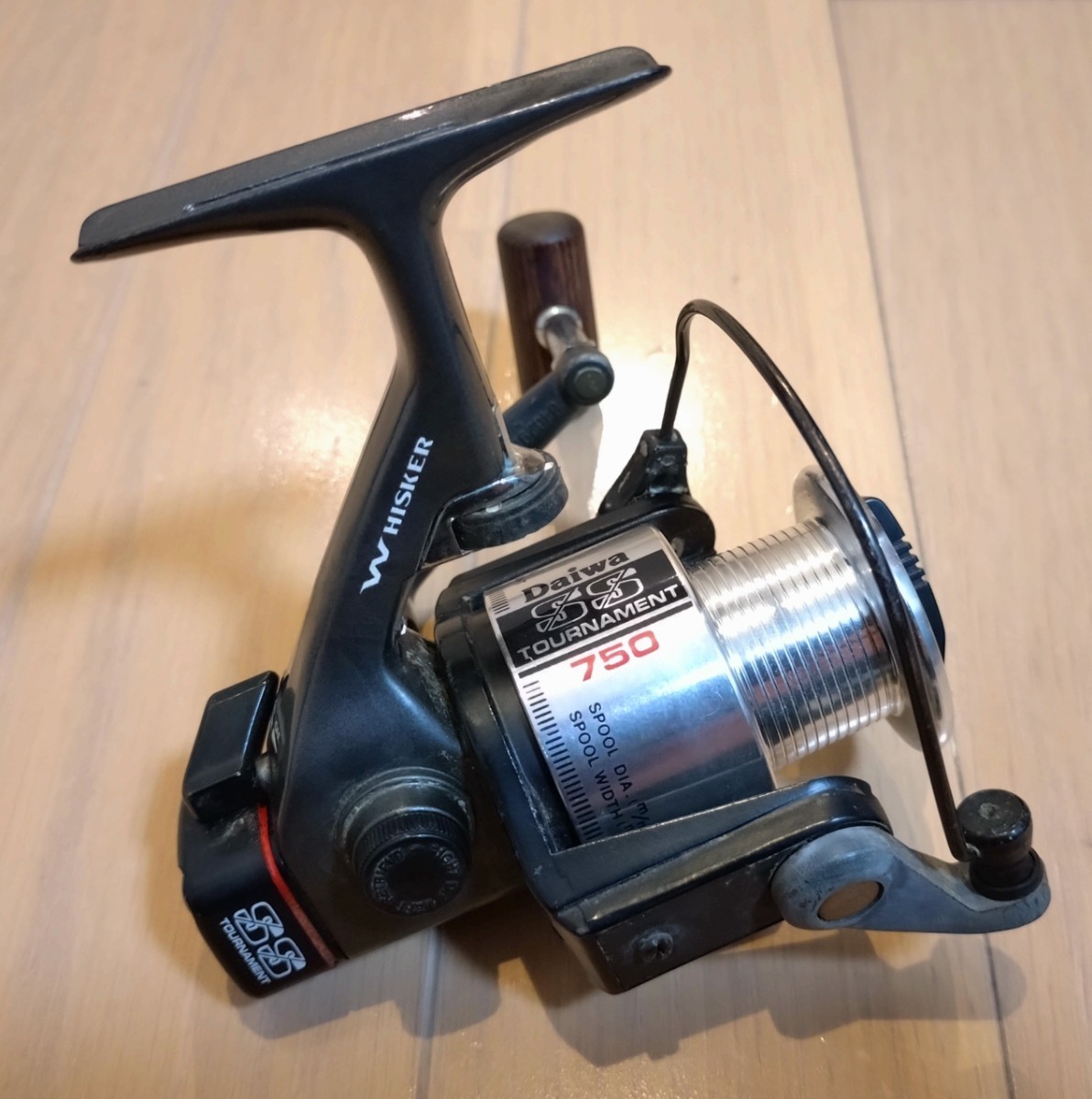 ダイワ ウィスカー トーナメント SS-750 DAIWA スピニングリール