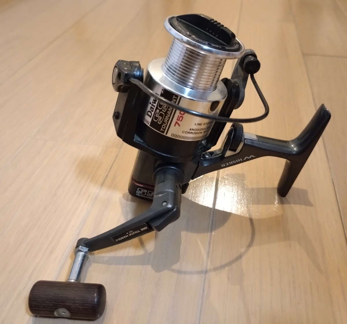 ダイワ ウィスカー トーナメント SS-750 DAIWA スピニングリール