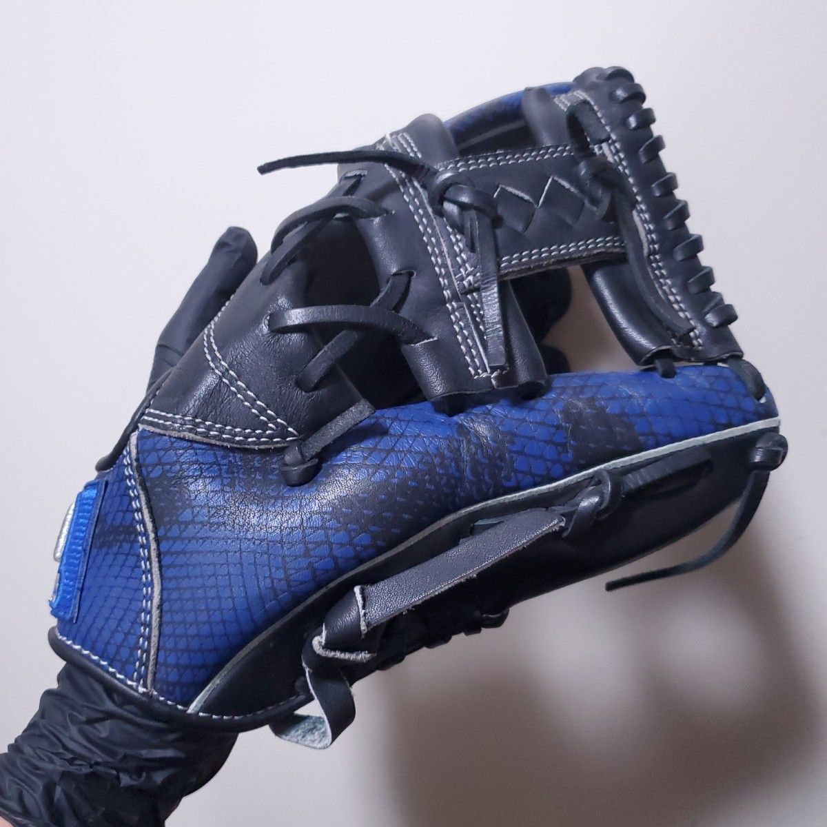 アディダス 一般軟式 内野手用グラブ ADIDAS グラフィックレザー 大人