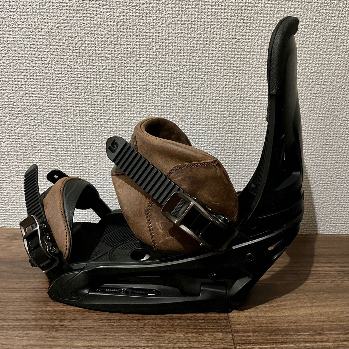 希少】BURTON MALAVITA × RED WING LEATHER Mサイズ マラビータ レッド