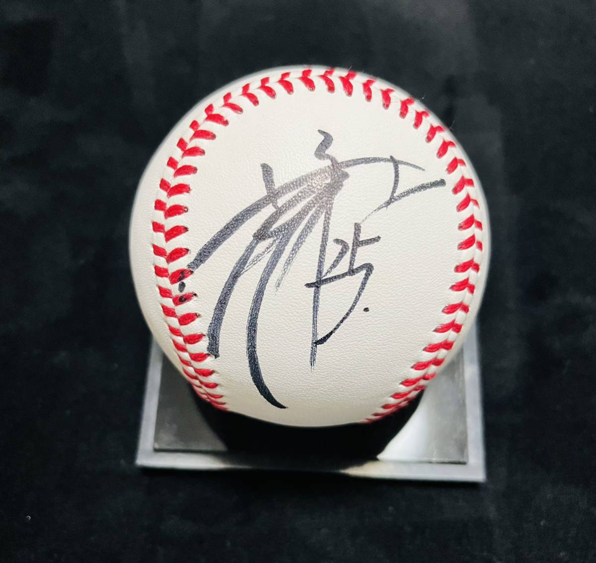 巨人軍 読売ジャイアンツ #25 岡本和真 直筆サインボール 試合球 統一