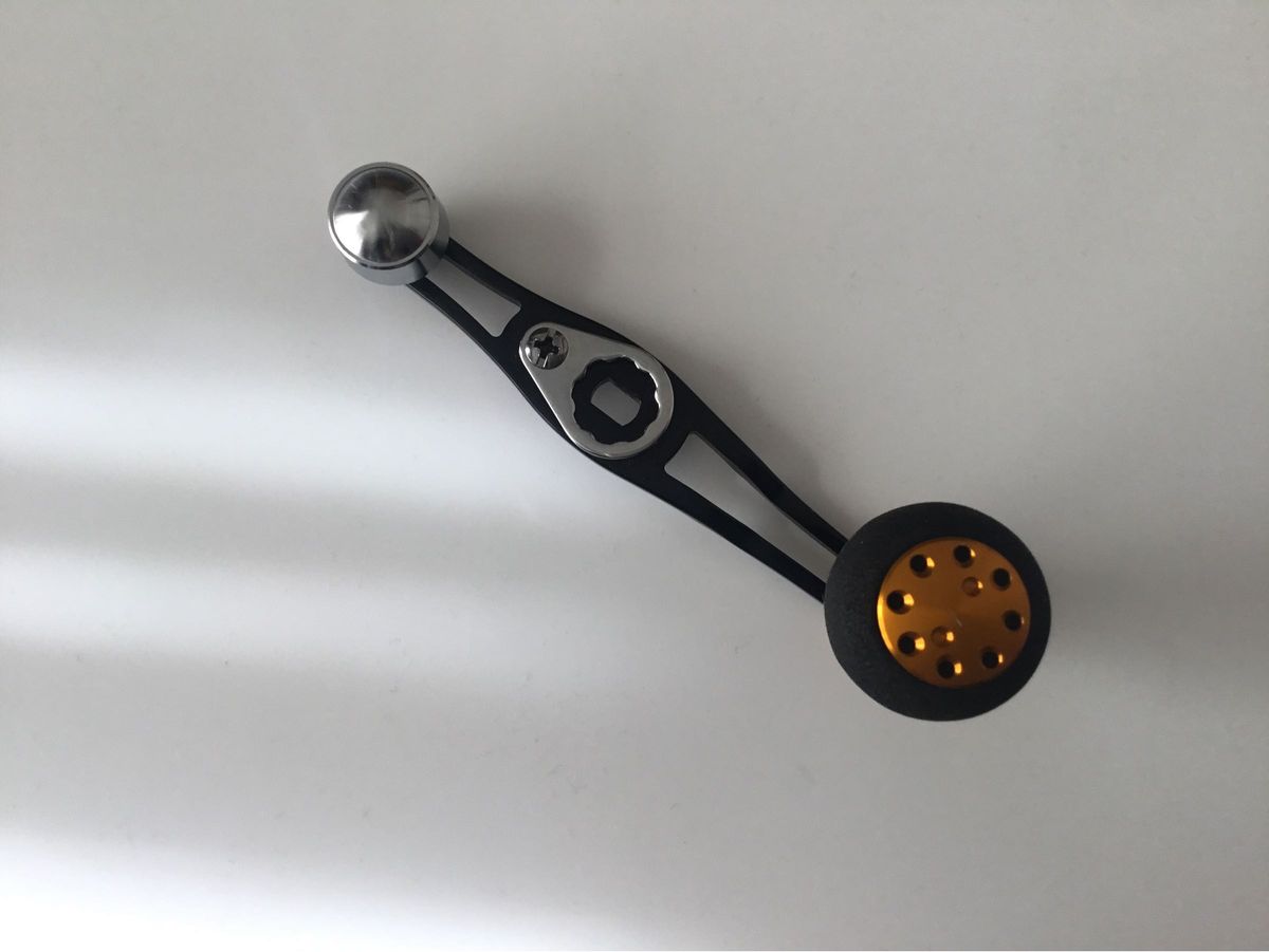 ダイワ ミリオネアカゴ300純正ハンドルと未使用純正遠心ブレーキ