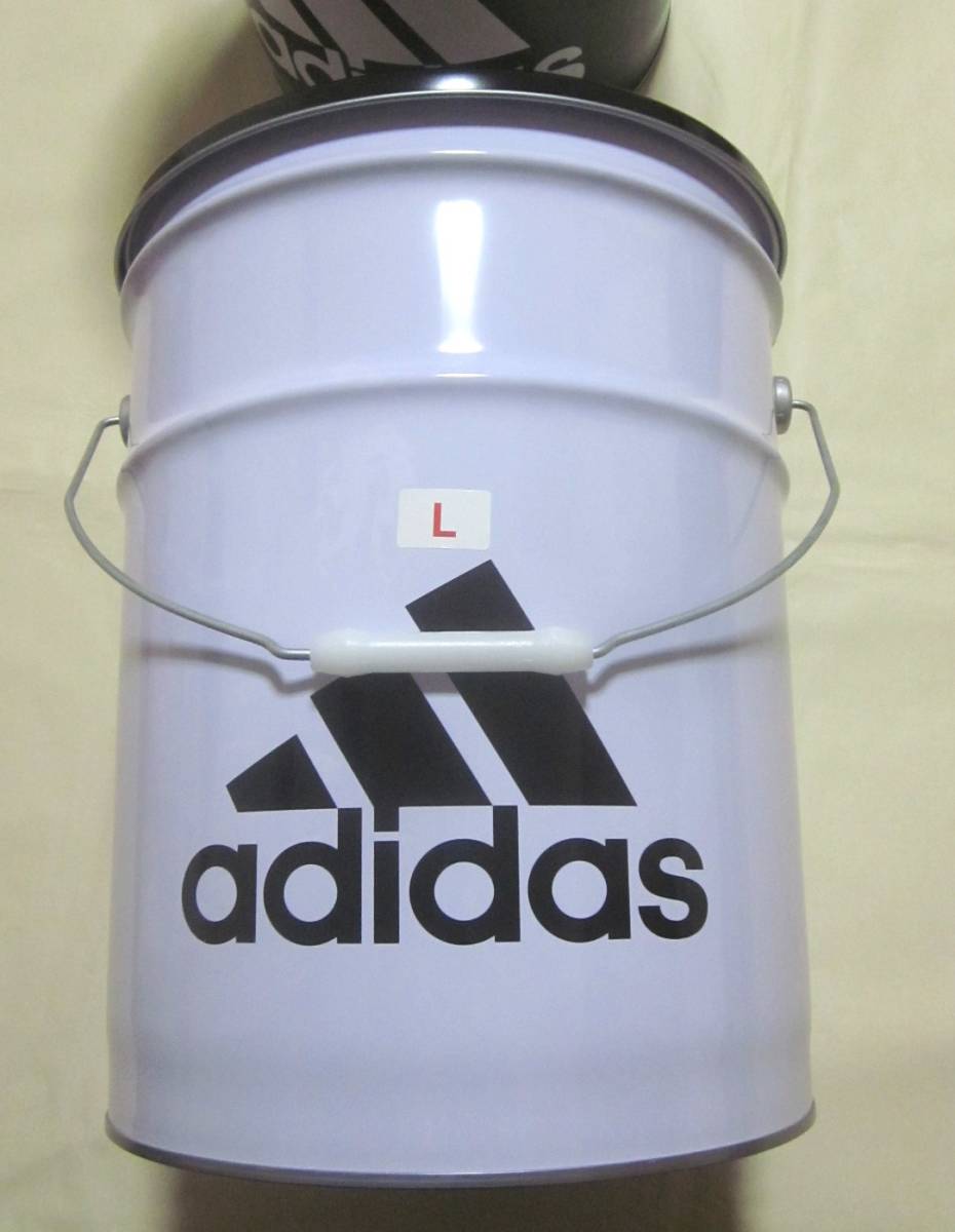未使用保管品 アディダス缶 椅子になる大きさ adidas ふた クッション
