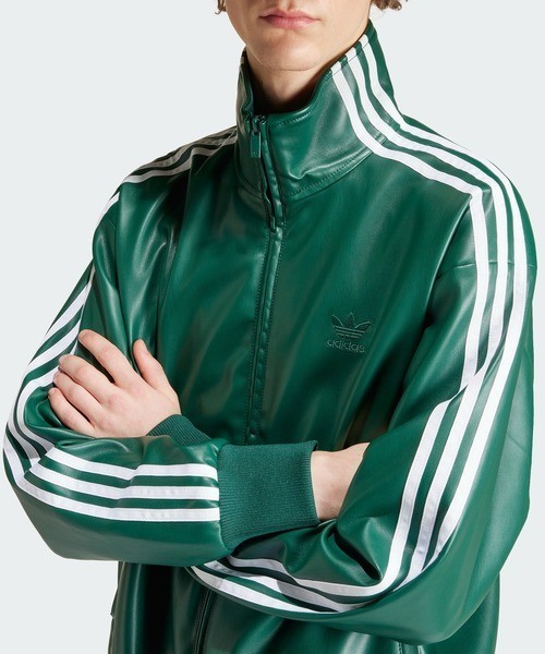 新品】adidas Originals フェイクレザー スリーストライプス ルーズ