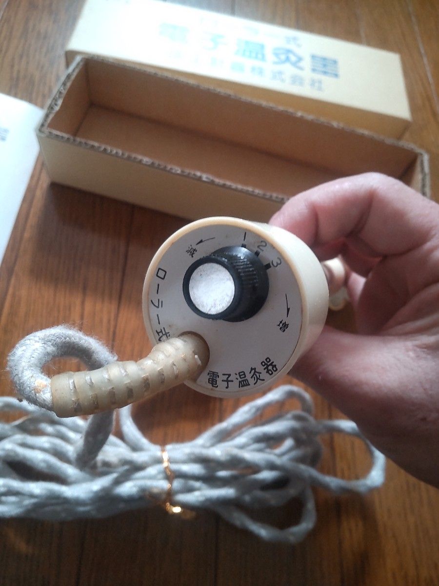 ローラー式電子温灸器 成工計器 A-8｜Yahoo!フリマ（旧PayPayフリマ）