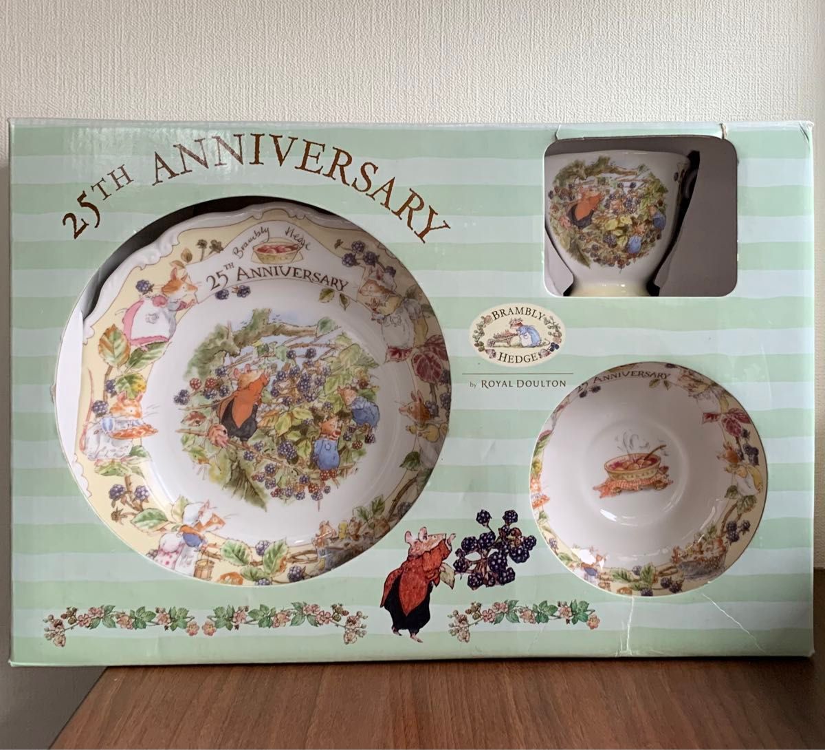 ブランブリーヘッジ 25th Anniversary カップ＆ソーサー プレート