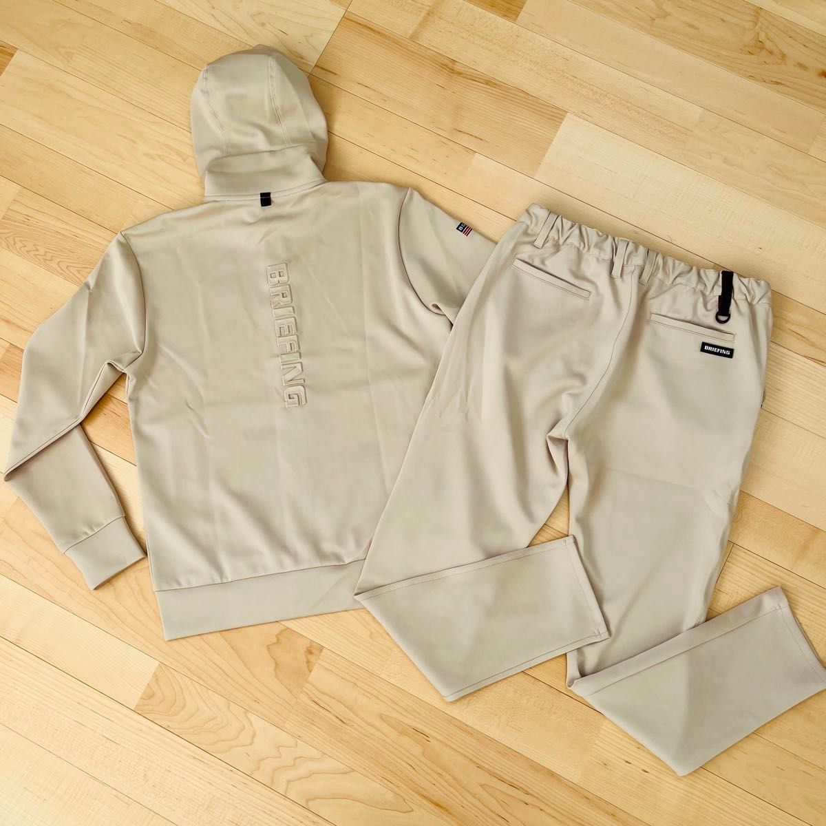 極美品 2023年 ブリーフィングゴルフ 3D立体ロゴパーカー パンツ