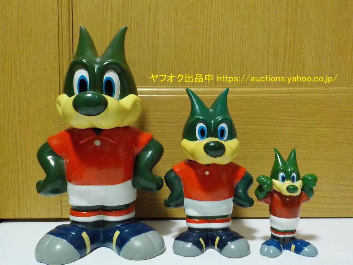 非売品浦和レッズ レディア ソフビ人形 貯金箱 サイズ違い3体セット