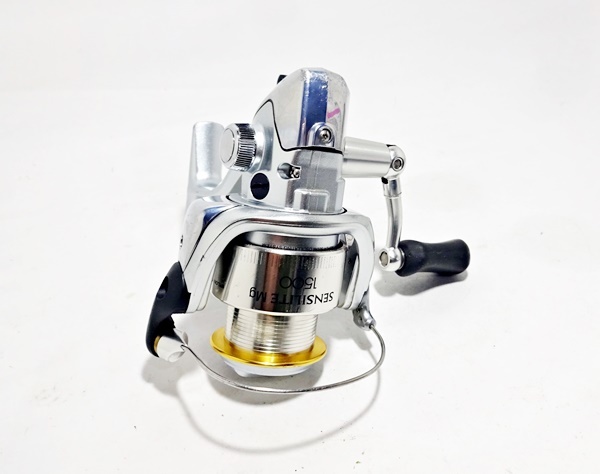 Yahoo!オークション - シマノ センシライトMg 1500 スピニング 磯釣り