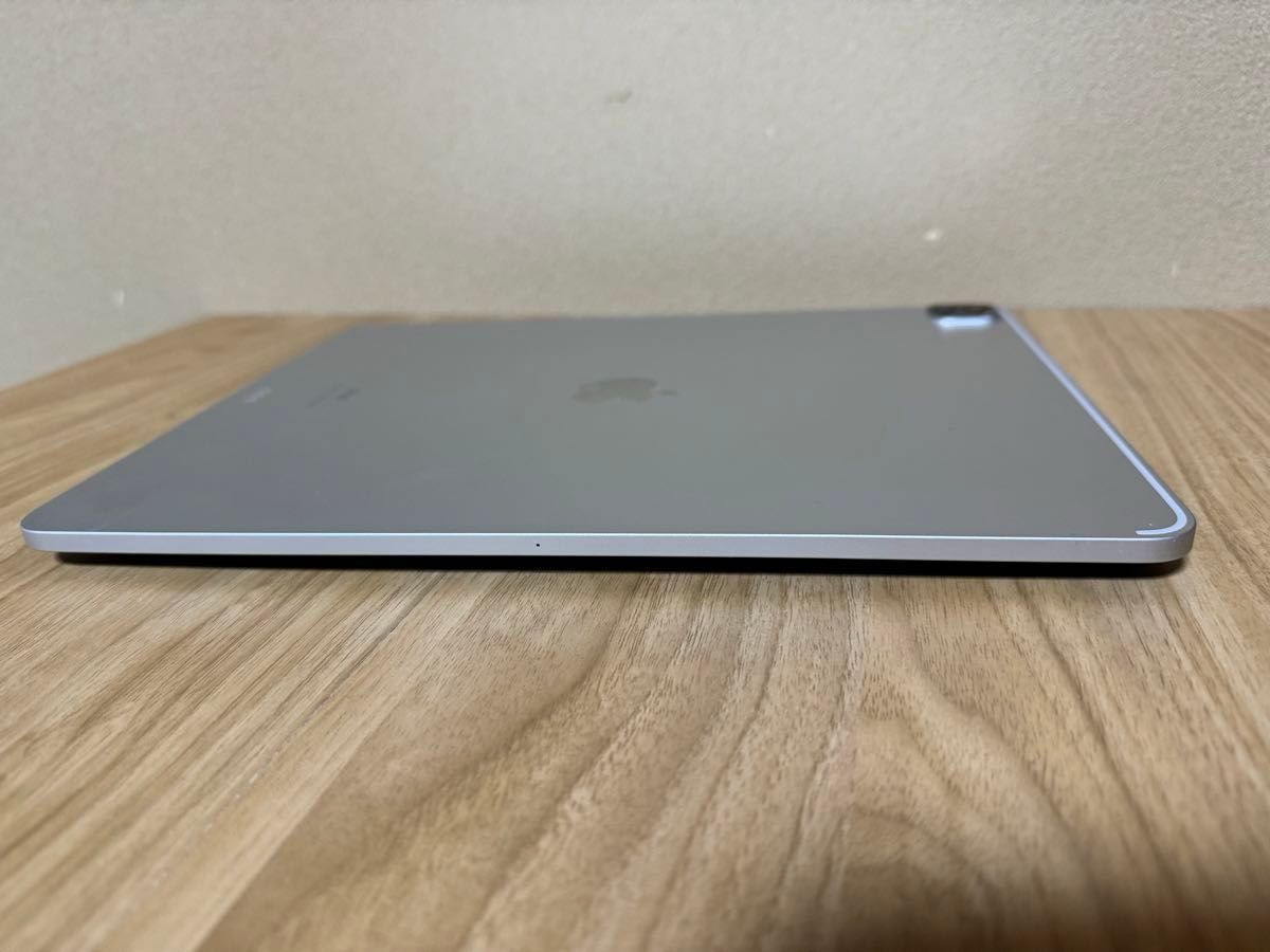 良品】iPad Pro 12 9インチ 第4世代 Wi-Fi 512GB シルバー MXAW2J/A