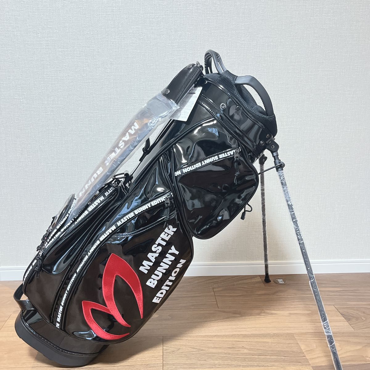 新品 パーリーゲイツ マスターバニー エナメル スタンド式キャディ