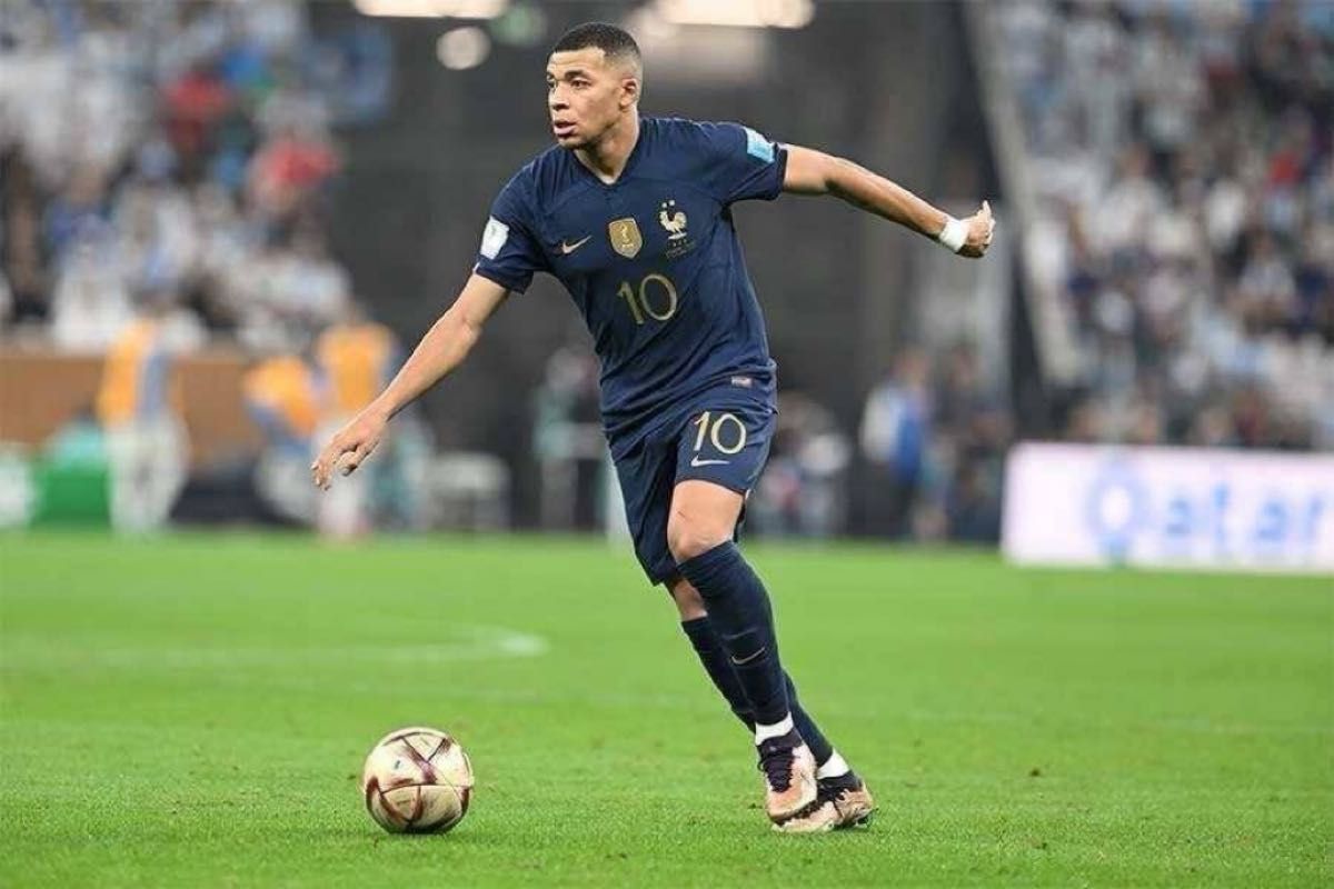 2022ワールドカップ決勝 フランス代表 エムバペ ユニフォーム（H