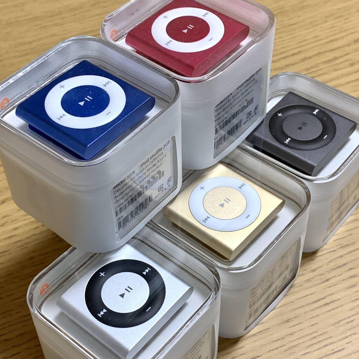 新品未開封 Apple アップル iPod shuffle 第4世代 2GB 本体 フルセット