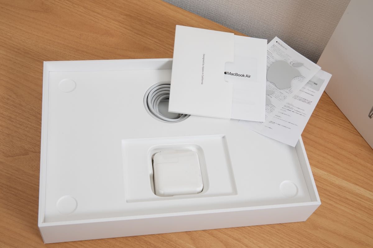 MacBook Air M1 8GB/512GB 13インチ MGNA3J/A シルバー 2020 Apple 箱