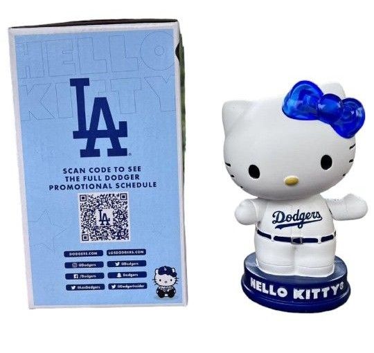 今だけ値下げ 新品ドジャース ハローキティ ライトアップボブルヘッド