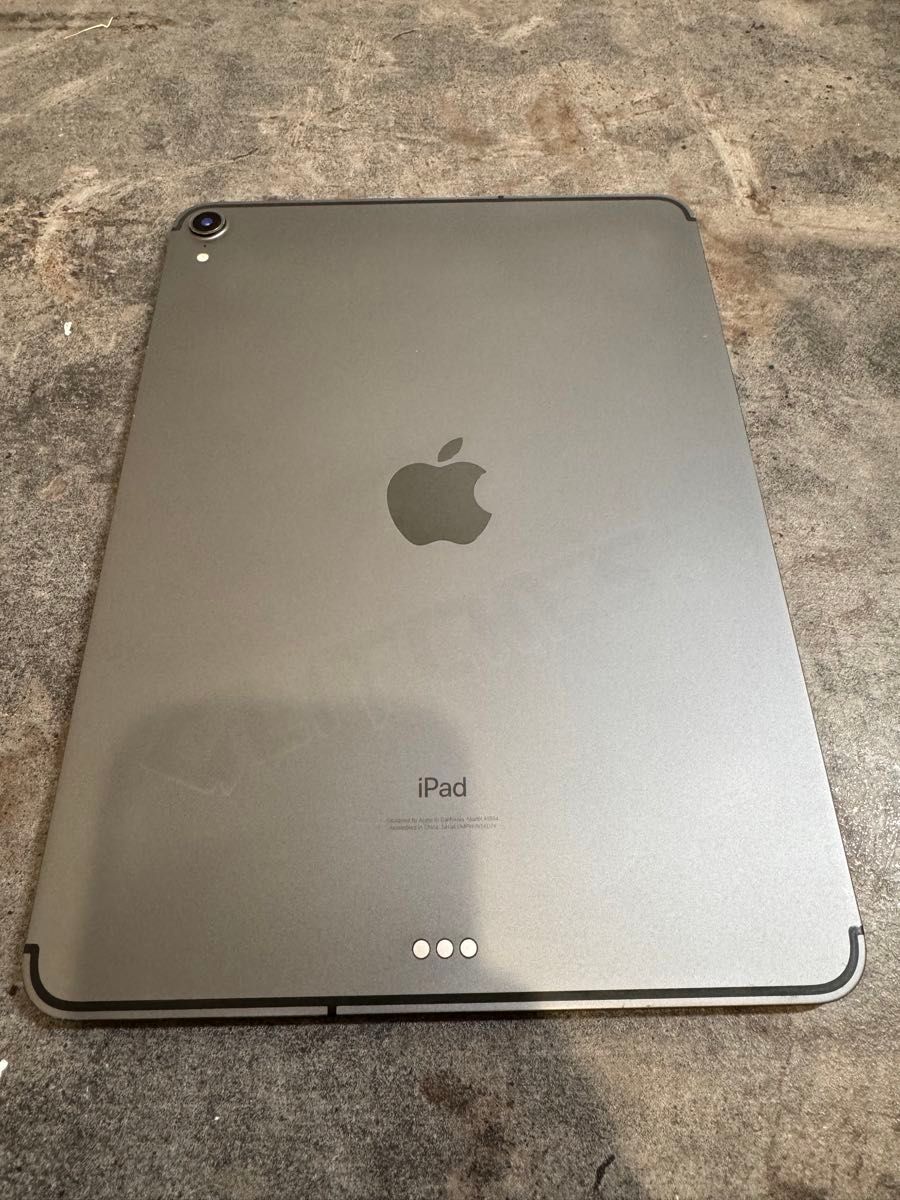 48940 iPad Pro初代11inch 64G グレー SIMフリー ジャンク品 本体のみ