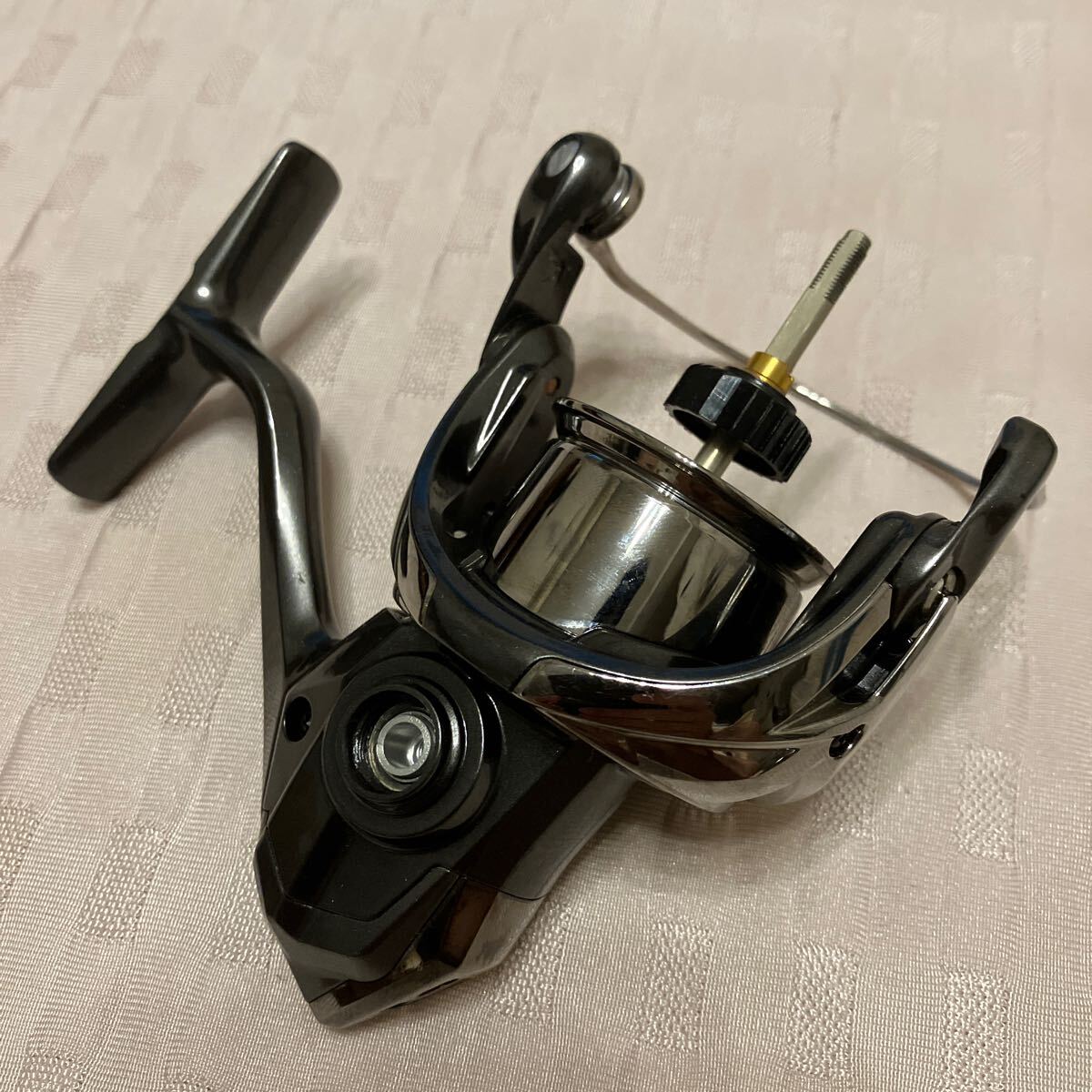 シマノ スピニングリール 20 ツインパワー 2500SHG ボディのみ 中古