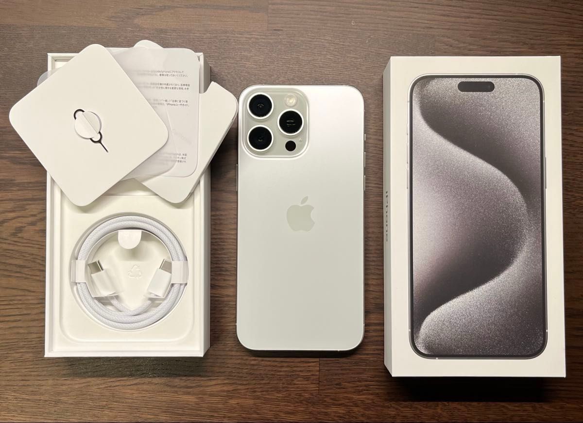 iPhone 15 pro max ホワイトチタニウム 256gb おまけ付き｜Yahoo