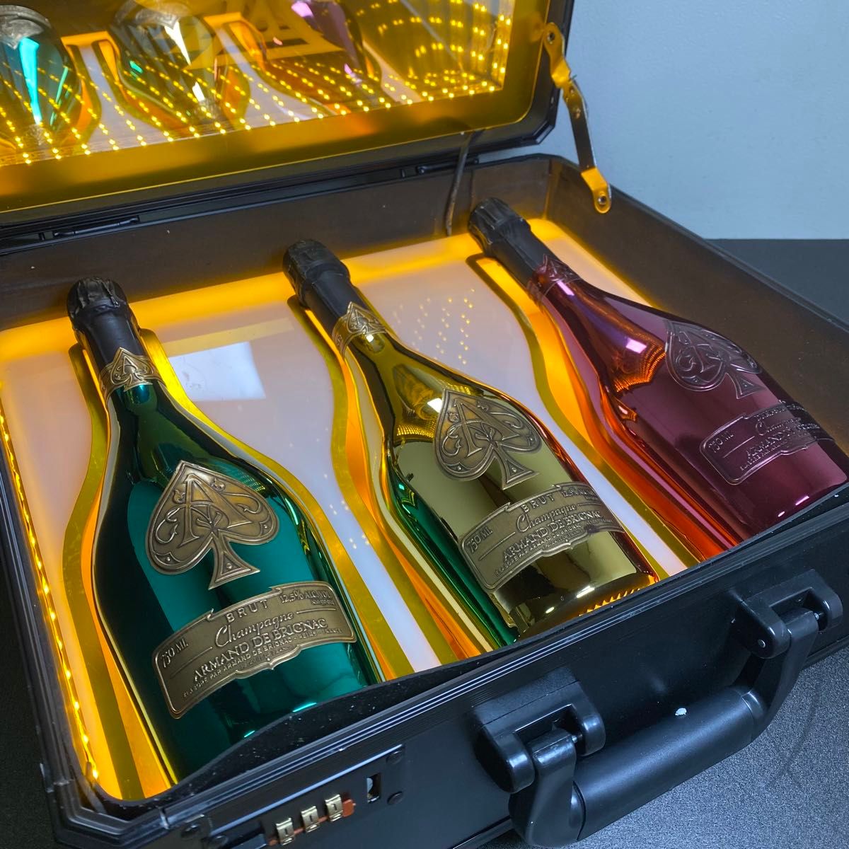 アルマンド アタッシュケース 信号機 レッド グリーン ゴールド