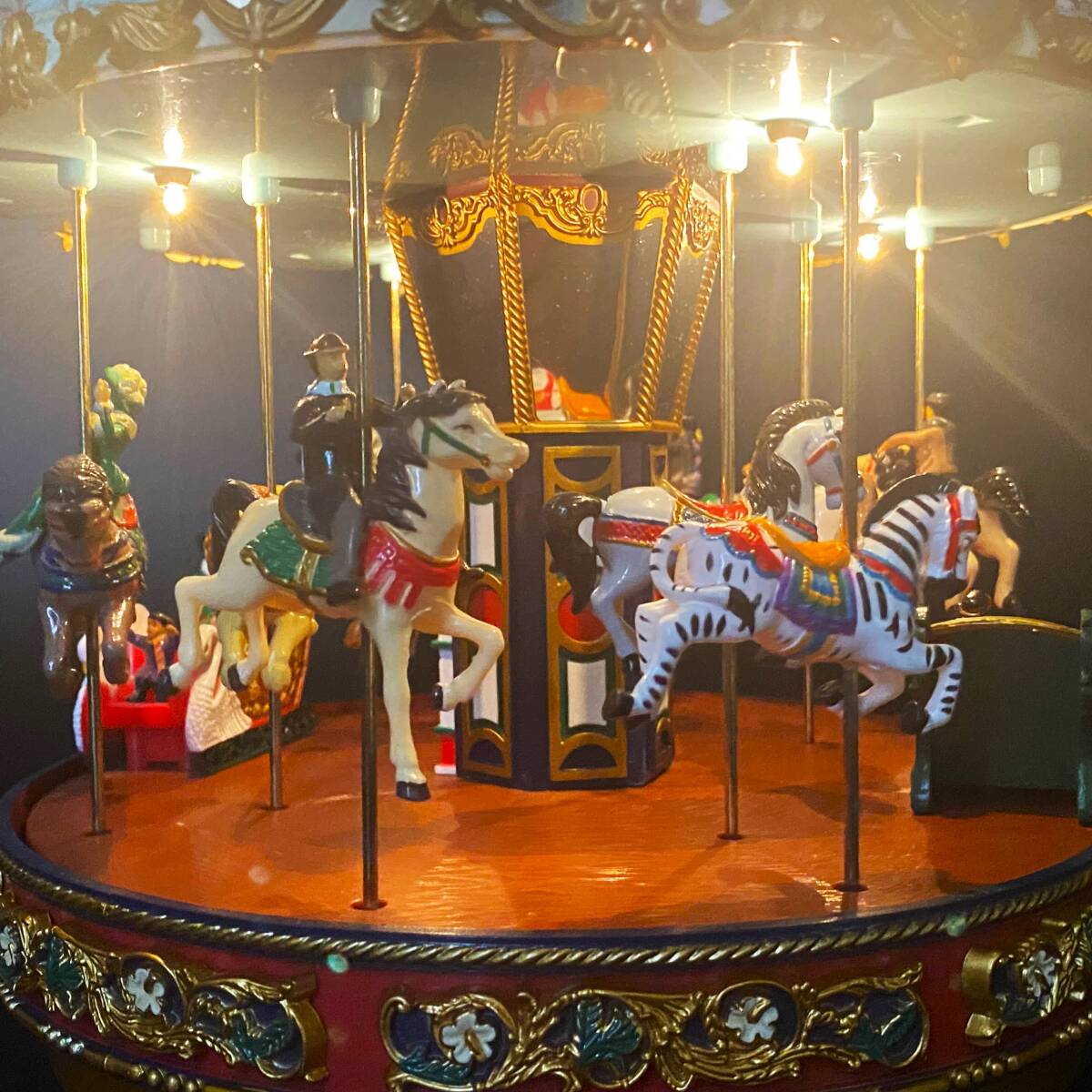 レア】ミスタークリスマス メリーゴーランド オルゴール カルーセル