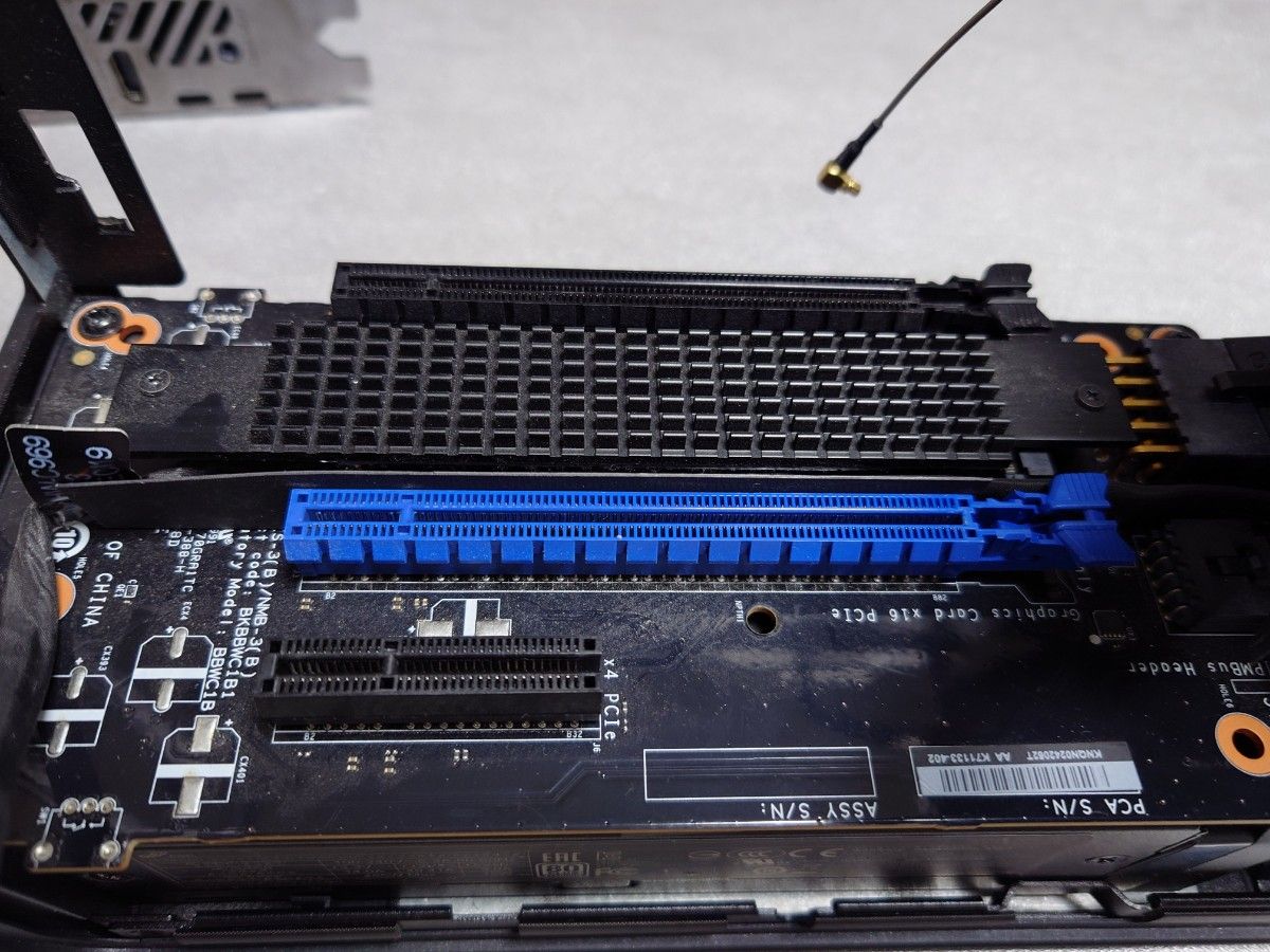 ジャンク Intel NUC 9 Extreme キット BXNUC9i9QNX1 ( i9-9980HK