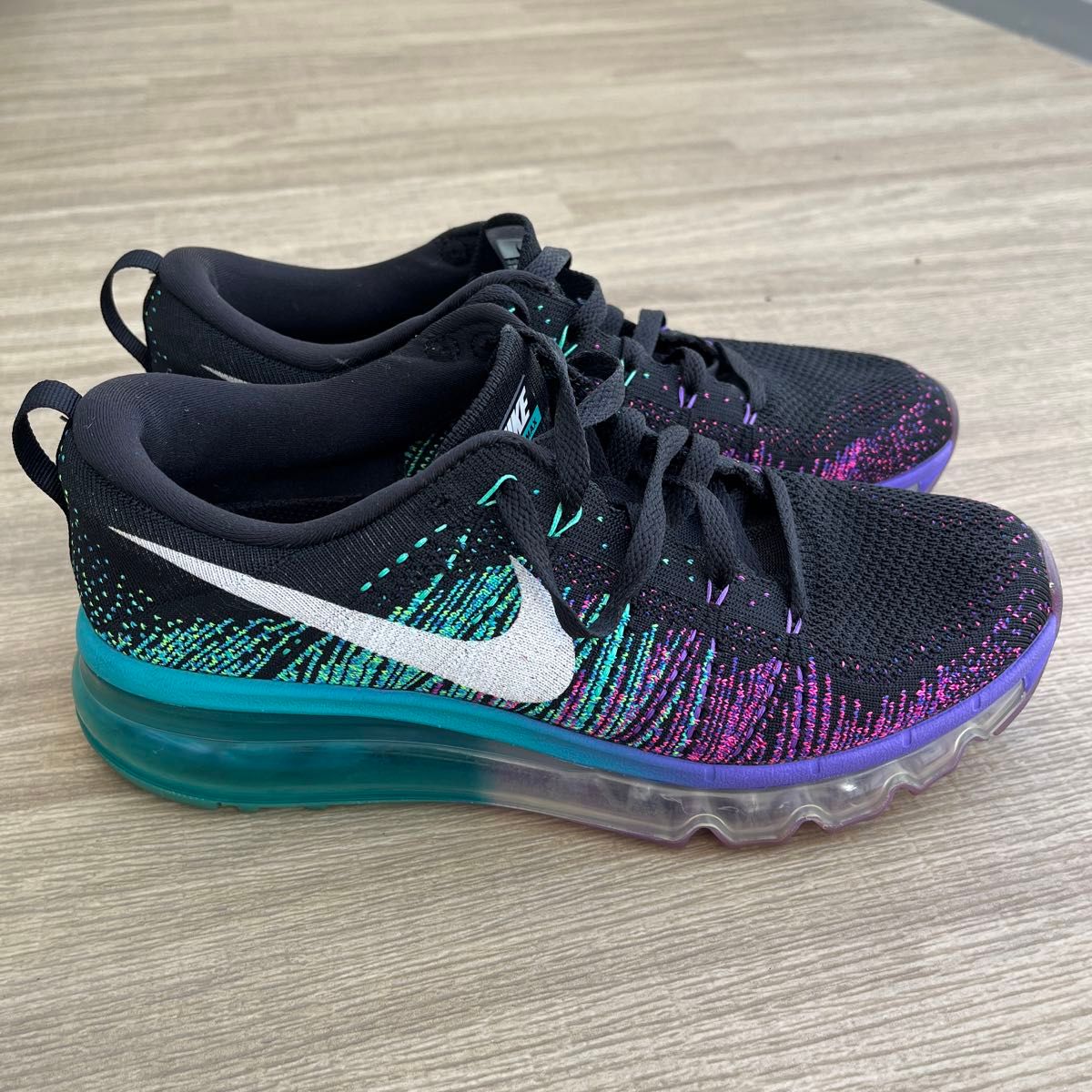 ナイキ ウィメンズ フライニット マックスブラック/ホワイト-パープル