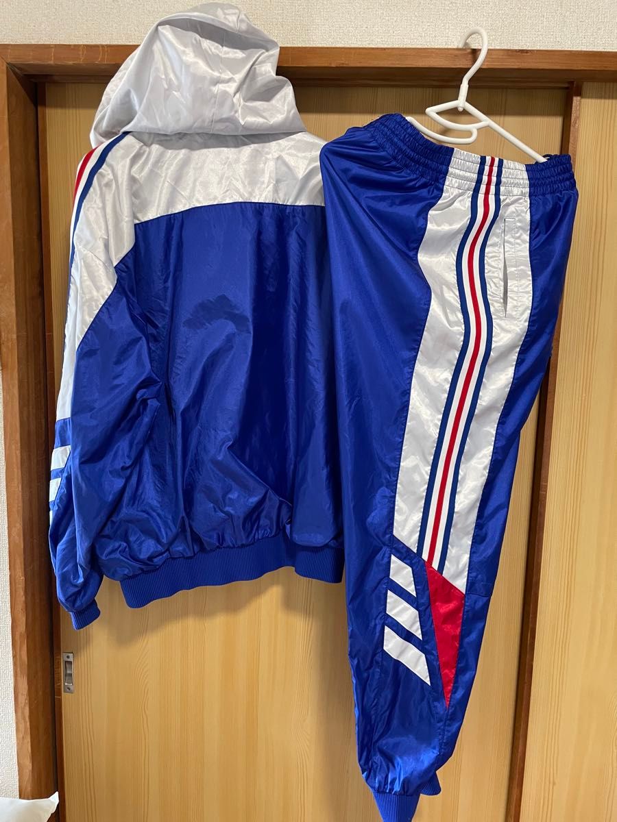 adidas ウィンドブレーカー 上下セット レアなデザイン 青赤白 Lサイズ