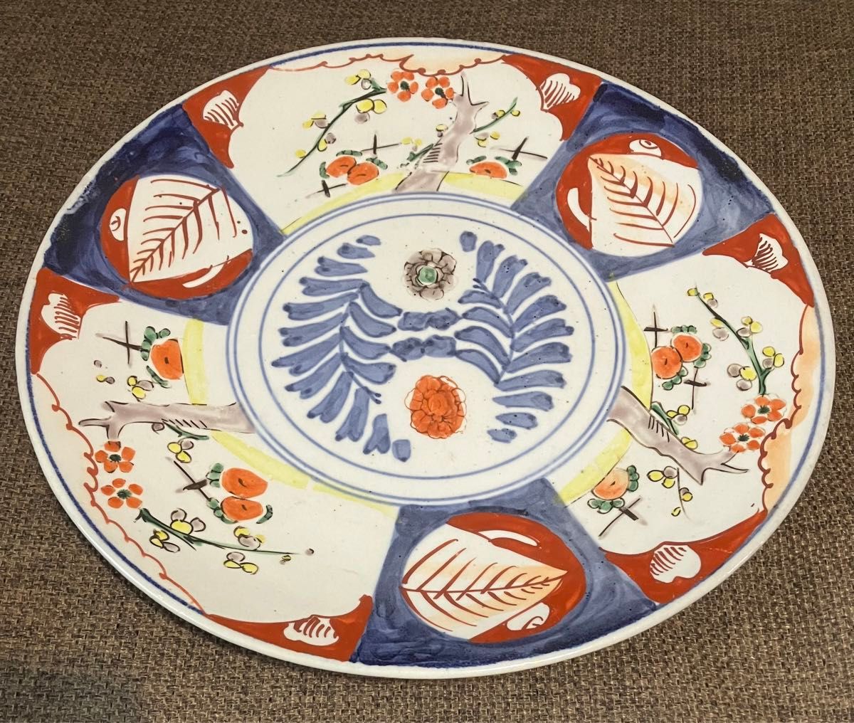 古い 有田焼 大皿 31cm 飾皿 色絵 古伊万里 骨董 時代物 飾り皿 平皿