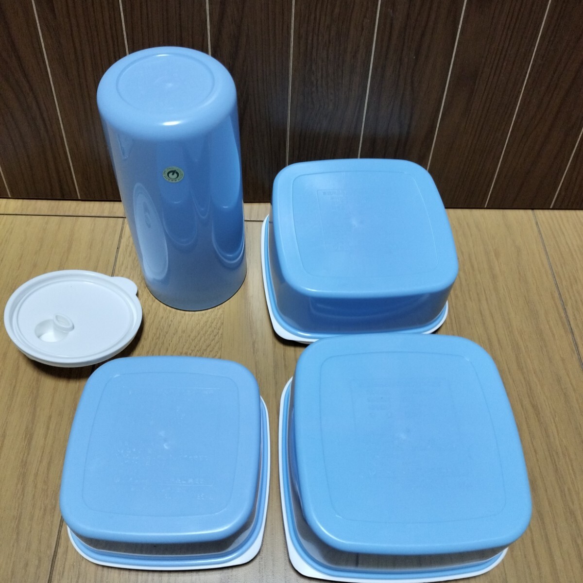 ディズニー≪保存容器≫タッパー タンブラー 弁当箱 水筒 ミッキー