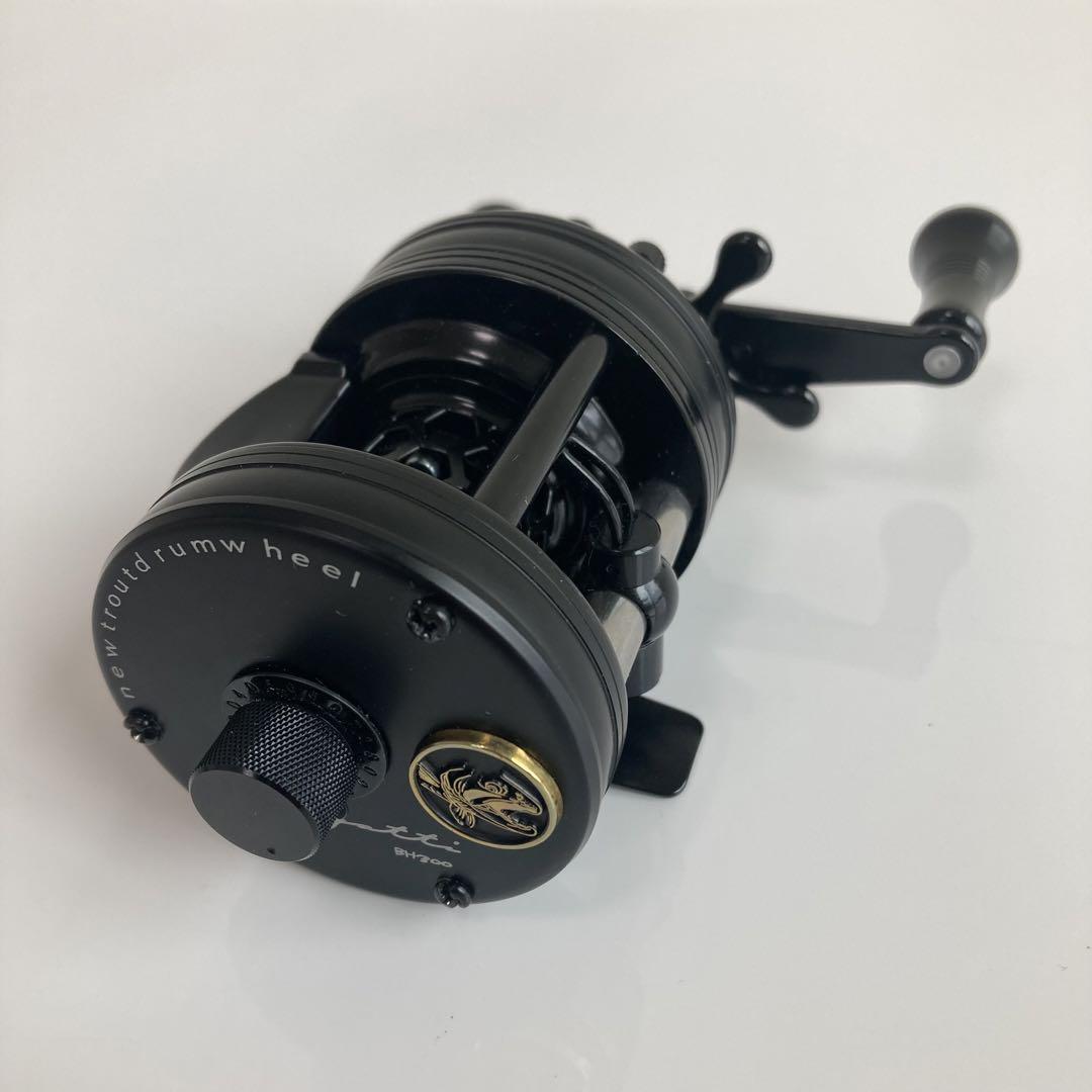 新品】渓流ベイトリール 丸型リール トラウト用 ブラック 黒｜Yahoo