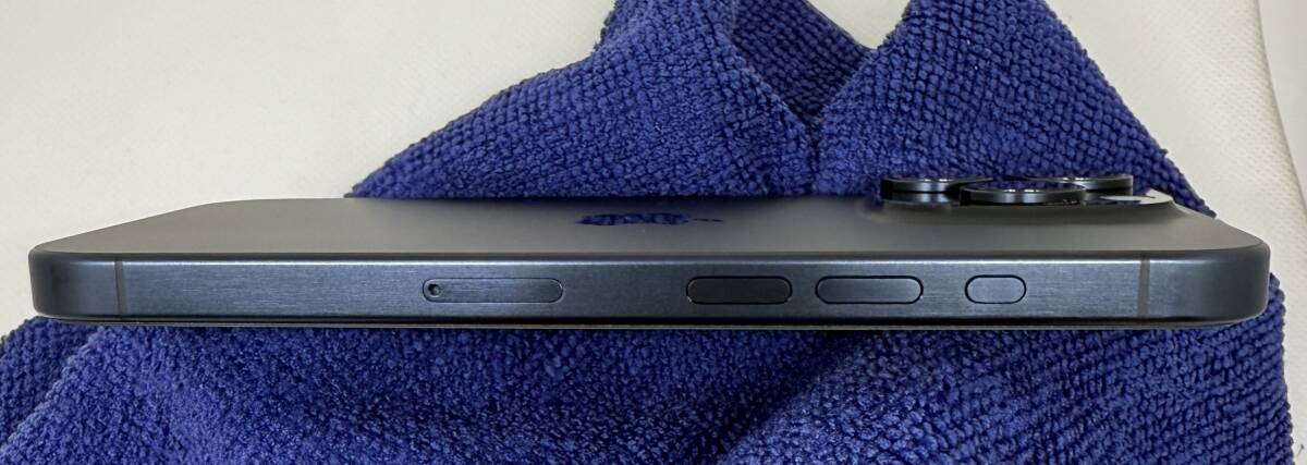 iPhone 15 Pro 256GB SIMフリー ブルーチタニウム バッテリー100％ +