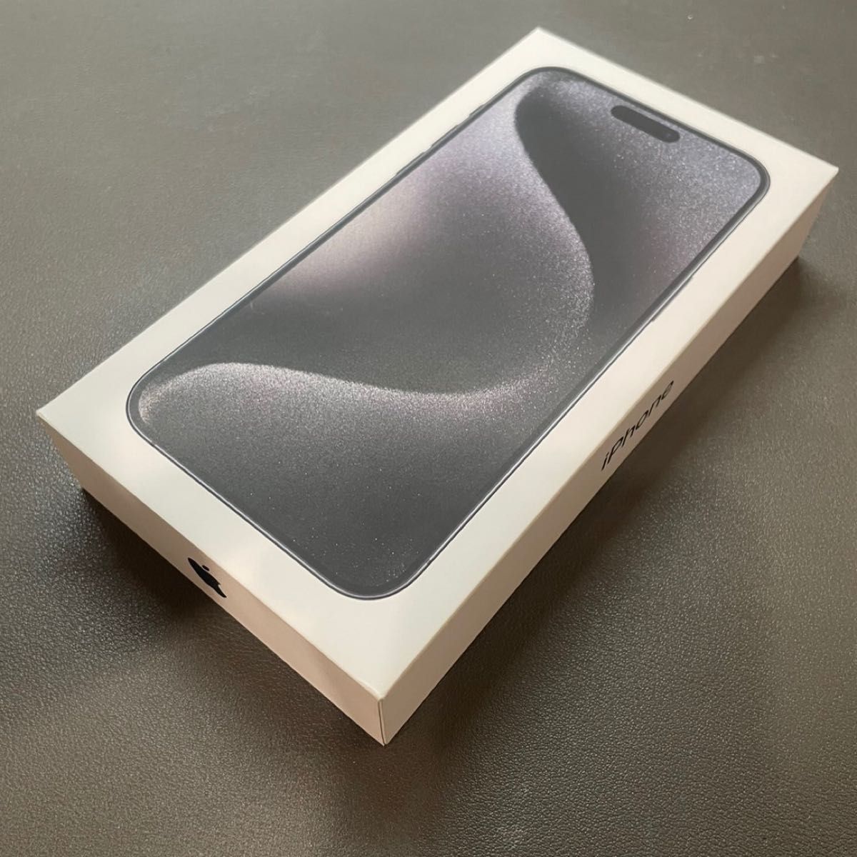 美品》iPhone 15 Pro max 256GB ブラックチタニウム バッテリー最大