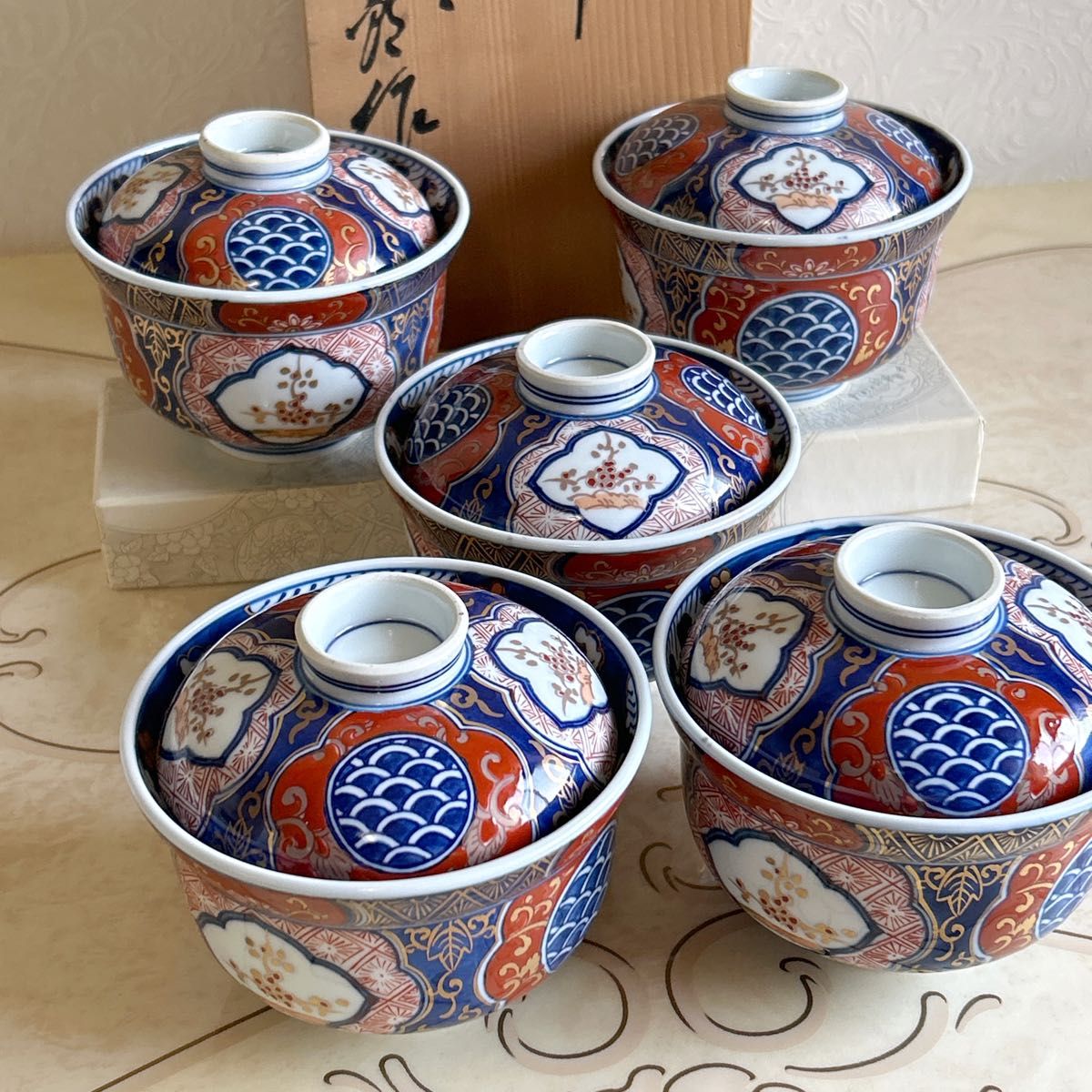 有田焼 藤太郎窯 染錦木甲三方割 雑煮碗揃 5客 蓋付き丼ぶり 金彩古