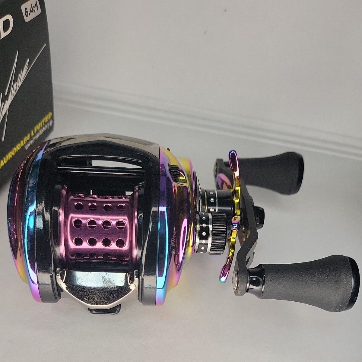 アブガルシア 今江克隆プロ ベイトリール レボ エリート オーロラ 64