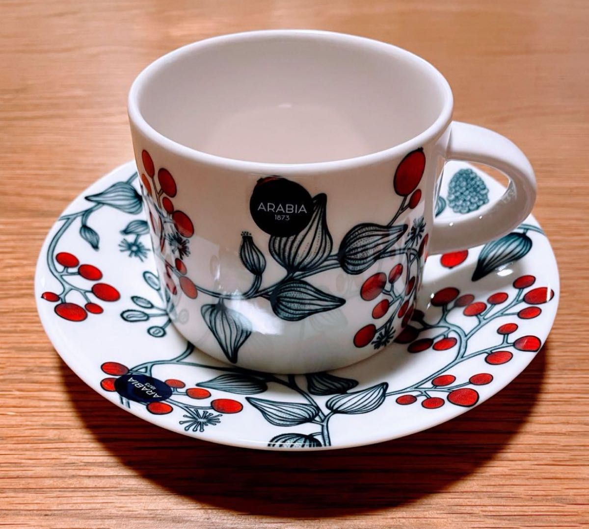 アラビア ルノ フロストベリー ティーカップ＆ソーサー2客セット