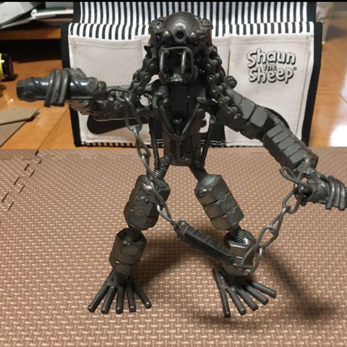 プレデター 金属フィギュア 廃材アート作品 プレデター 置物｜Yahoo