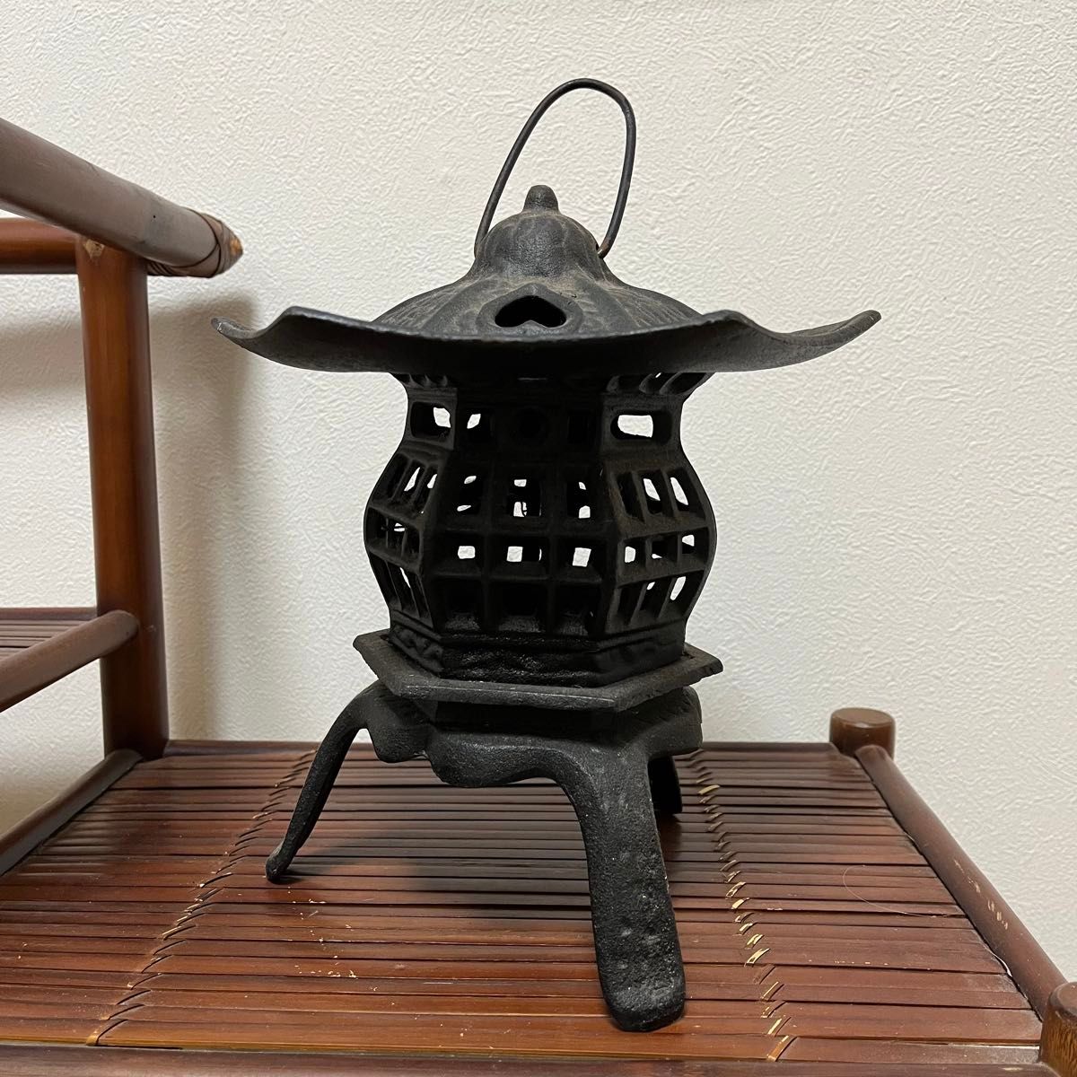 鉄灯籠 灯籠 鉄製 鋳造 鋳物 庭園 玄関 六角灯篭 置物 オブジェ 鉄製