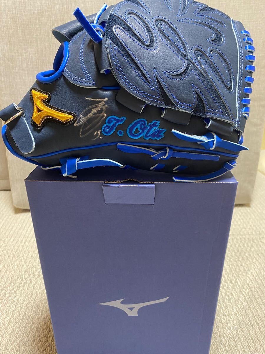 Yahoo!オークション - ジャイアンツ 大勢 サイン入りグローブ WBCモデ