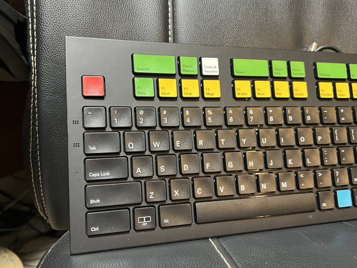 BLOOMBERG (ブルームバーグ) STBキーボード マイク・スピーカー内蔵