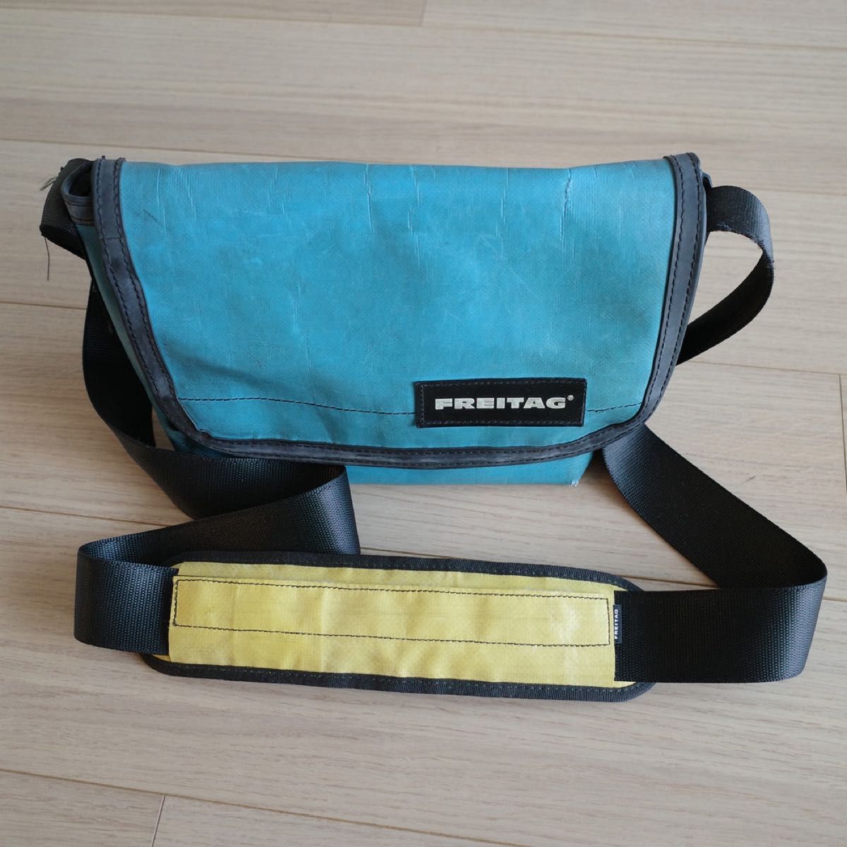 FREITAG ショルダーバッグ + ショルダーストラップ フライターグ