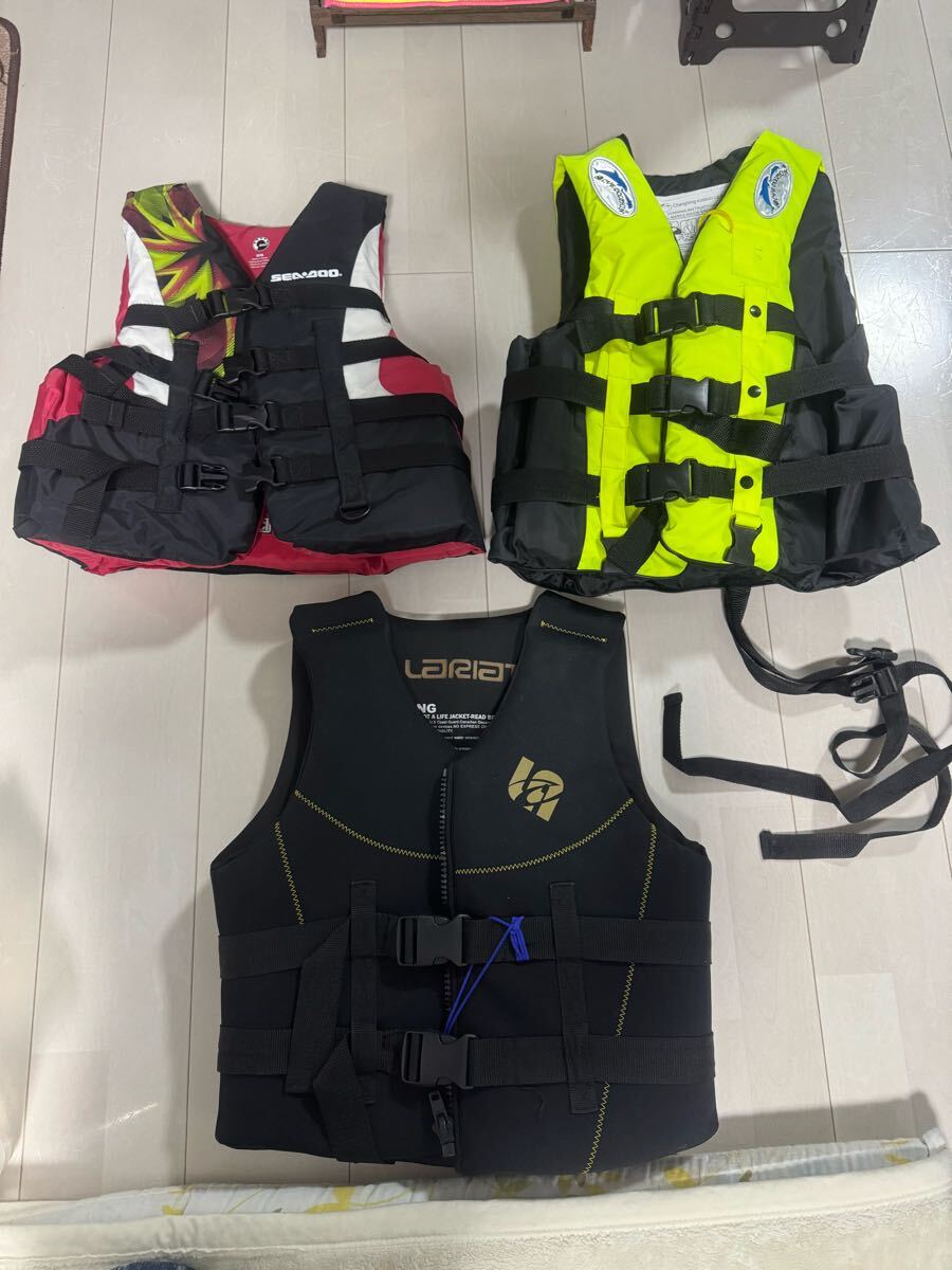 ライフジャケット LARIAT 男 SEADOO 女性 DOLPHIN 子供 (このアイテム