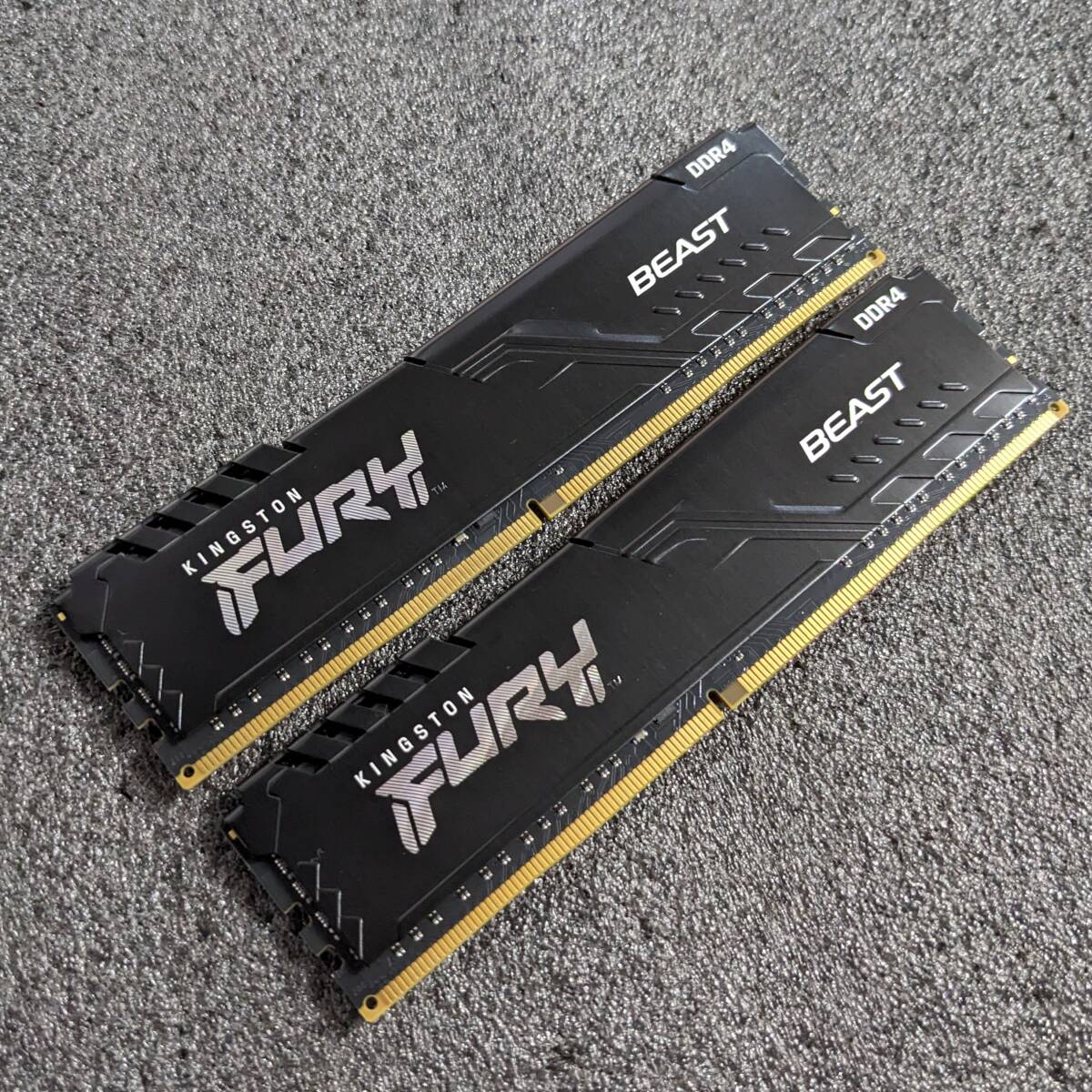 DDR4メモリ 32GB(16GB2枚組) Kingston FURY BEAST KF432C16BBK2/32