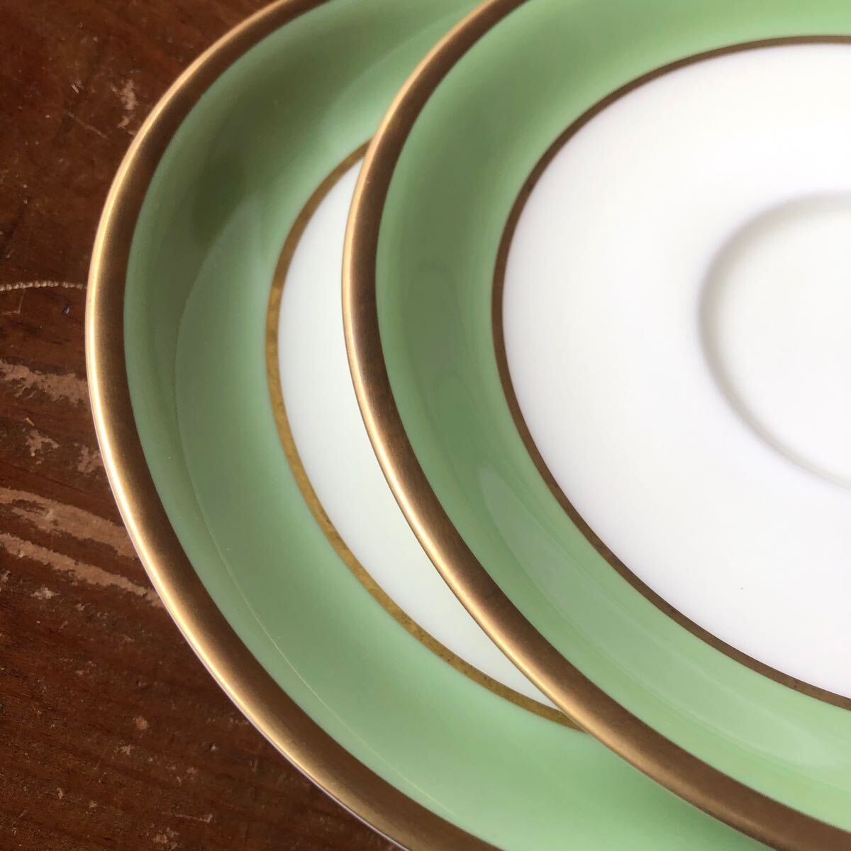 送料無料〉深川製磁 君島一郎 カップ ソーサー 白百合 ユリ 金彩