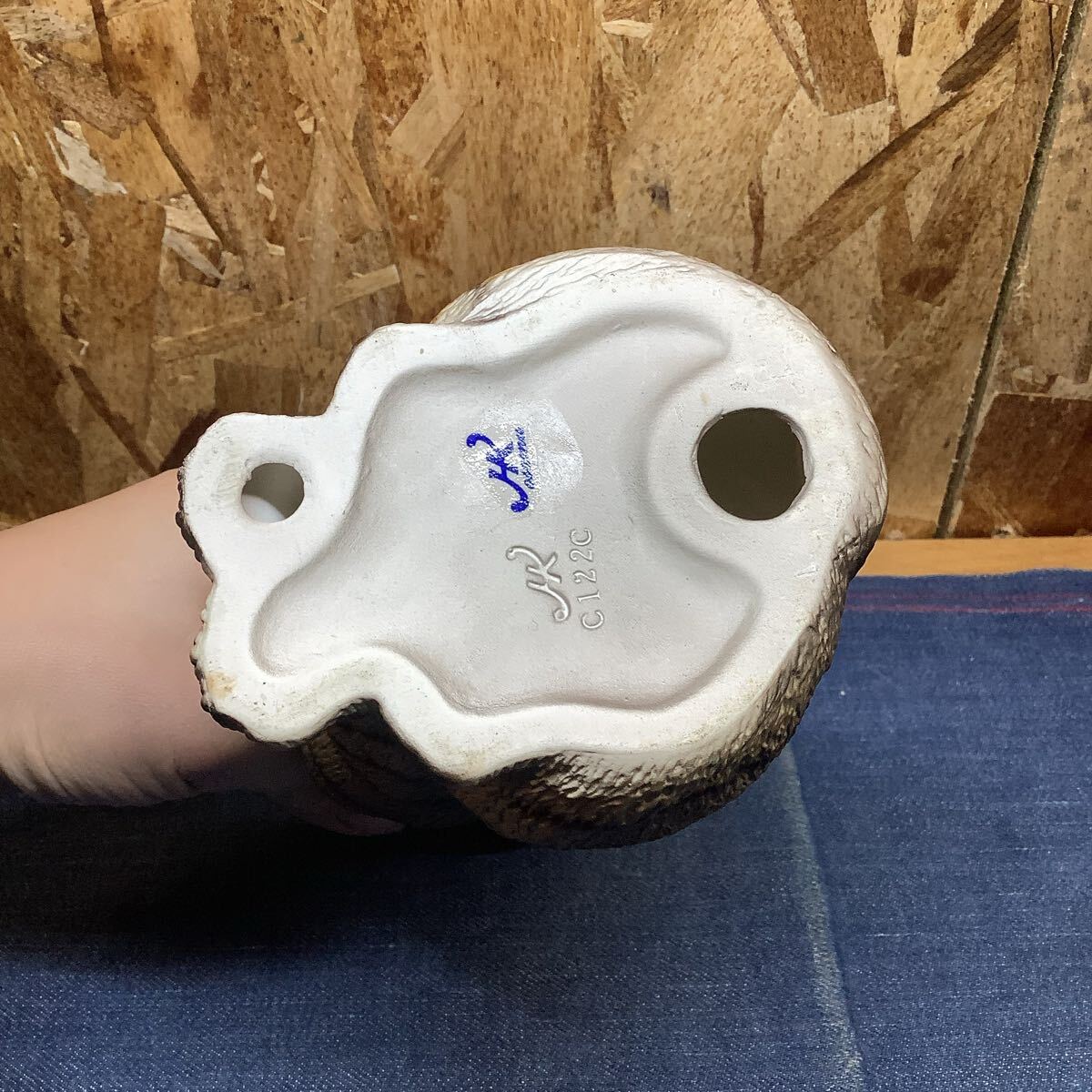 送料無料【Sね4006】イタリア ドマン Demain HK 見上げるポーズが