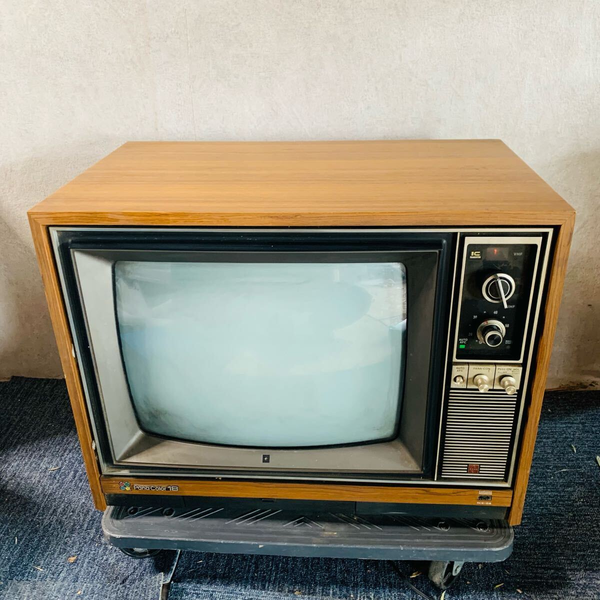 Yahoo!オークション - ナショナルカラーテレビ TH18-E18 昭和レトロ ブ