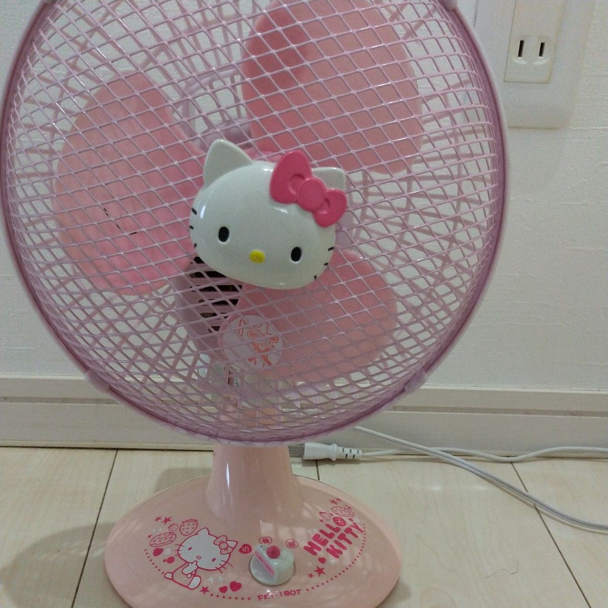 フィフティ サンリオ ハローキティ 卓上扇風機 コンパクトファン 2014